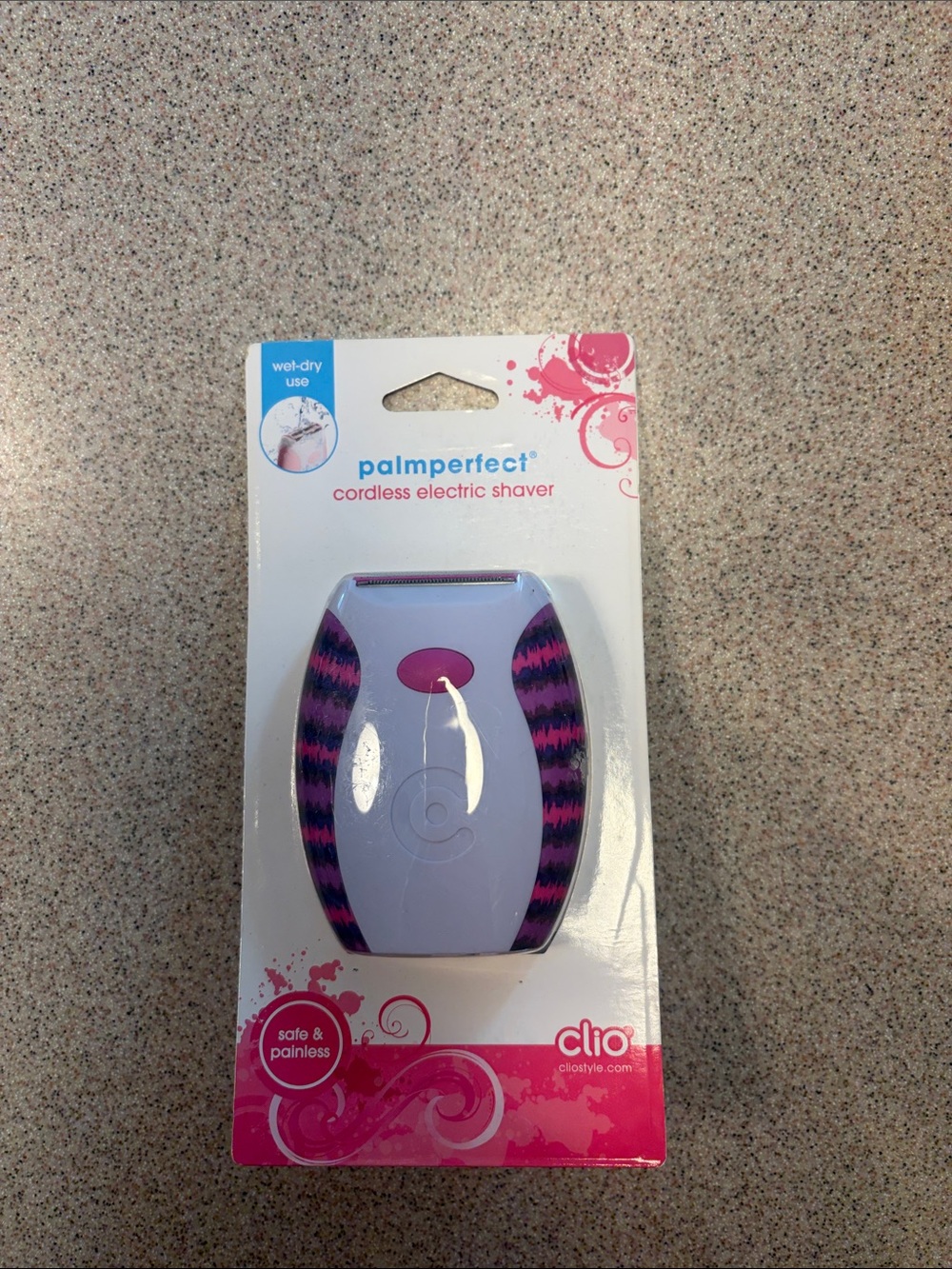 Clio Palmperfect Cordless Electric Shaver - Lavender with Purple Accents